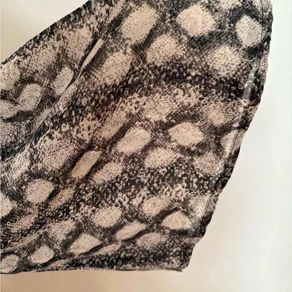 Show Me Your MuMu Black and Cream Patterned Romper - Picture 5 of 5